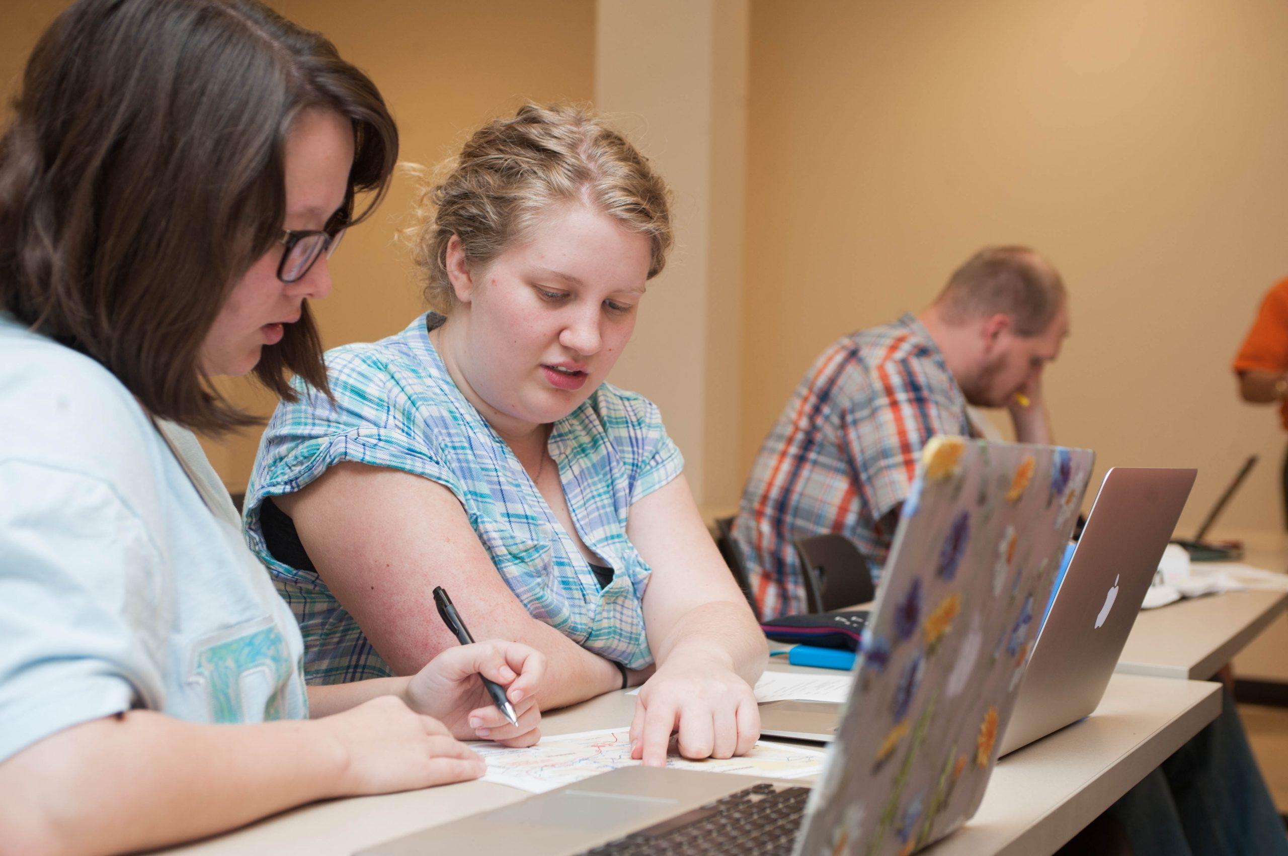 Montevallo students collaborating on a project.